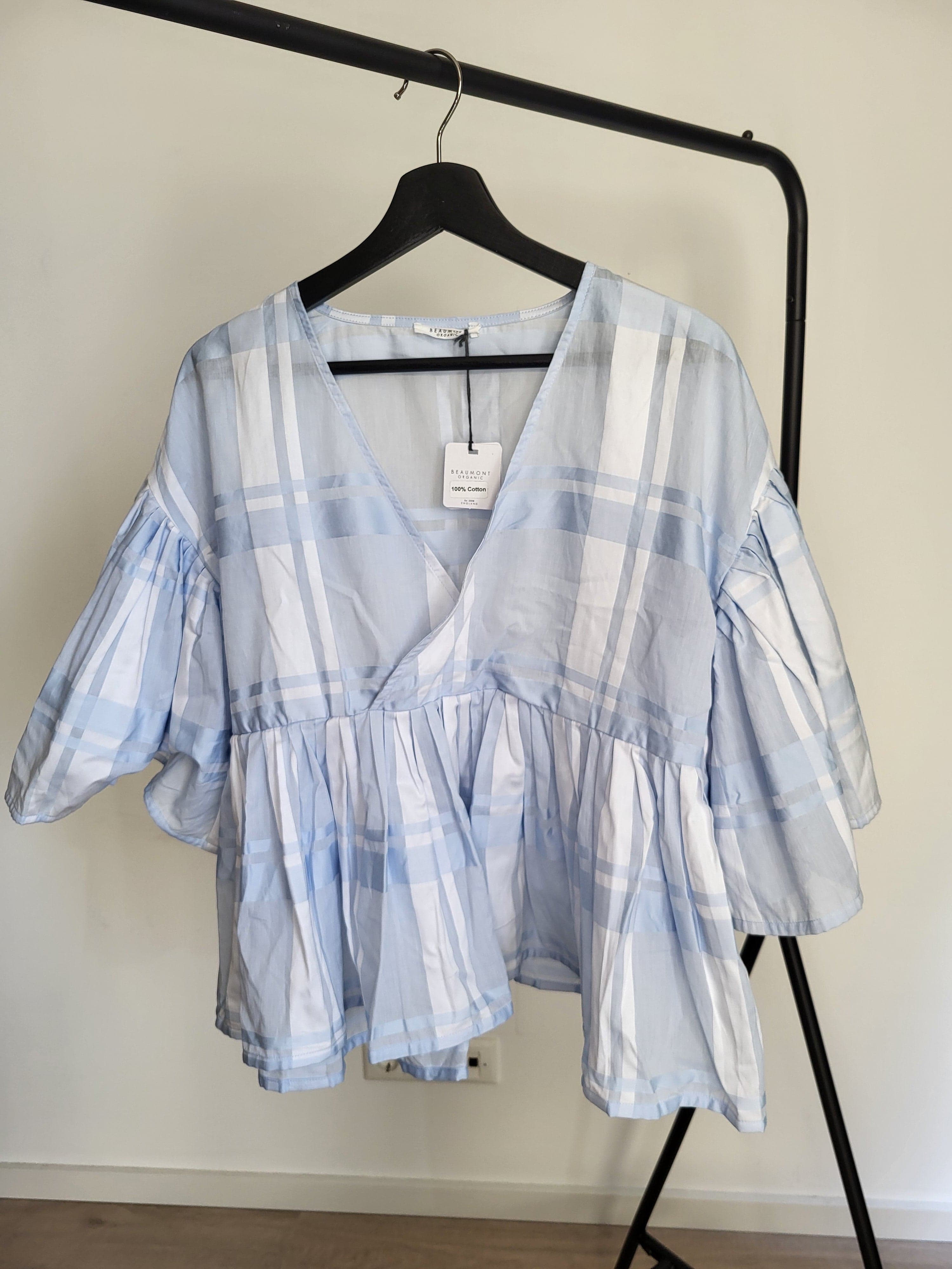 Kitty Top In Pale Blue Size L Preloved