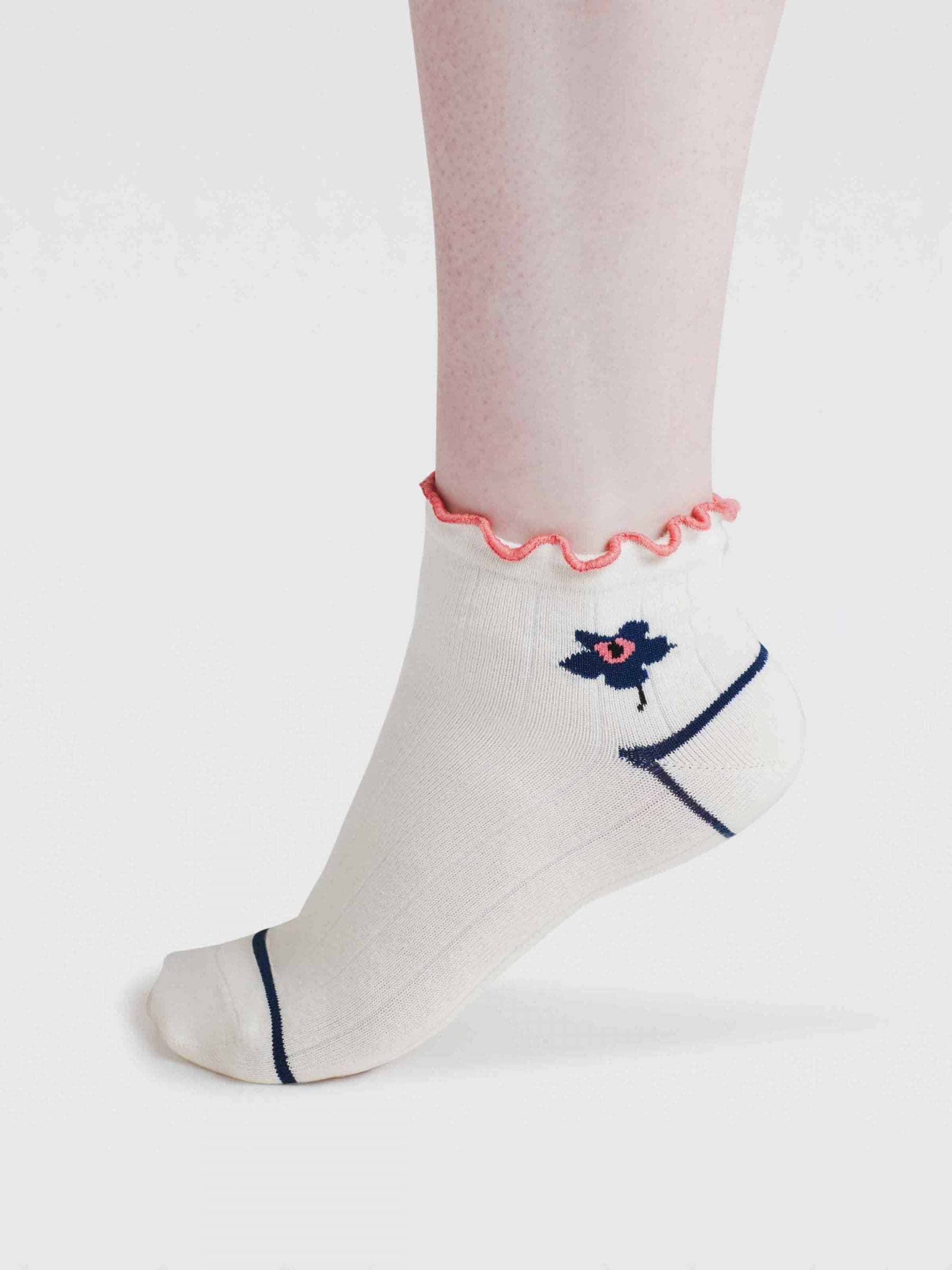 Elora Floral Bamboo Ankle Socks - Stone White